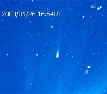 комета 2002X5 вблизи Солнца (на фоне созвездия Козерога)