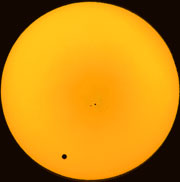 Венера и солнечные пятна 8 июня 2004г (увеличить)